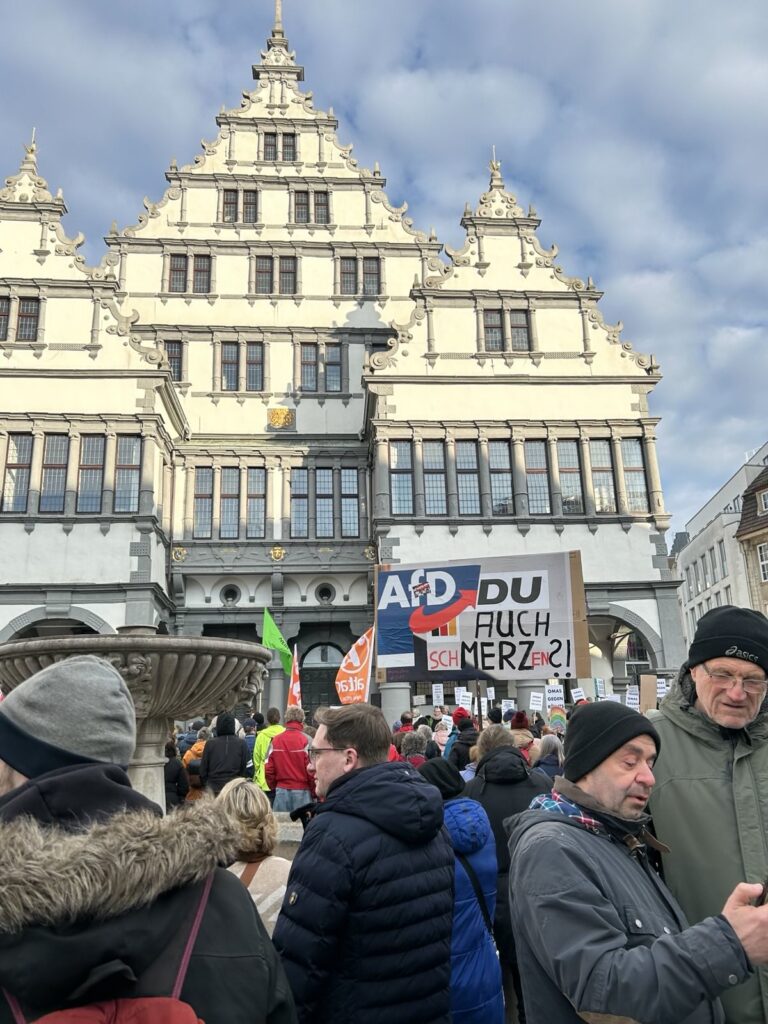 Anne Birkelbach: „Lasst uns Demokratie leben! Und das schärfste Schwert ziehen.“